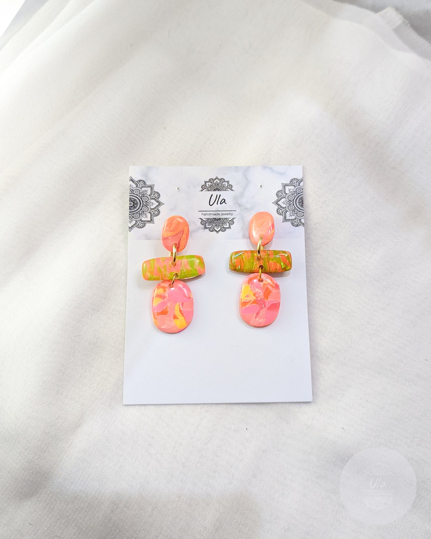 Aanya Dangle Earrings Pink