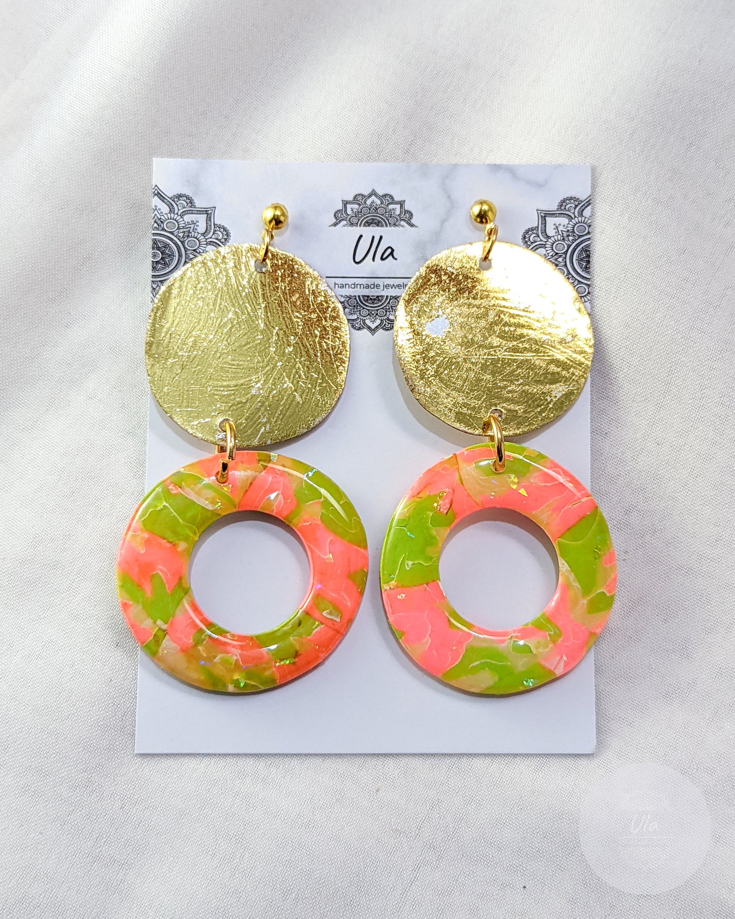 Ines Dangle Earrings Neon Pink