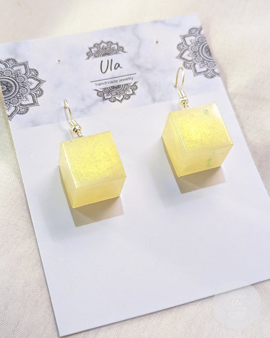 Suki Earrings Ivory