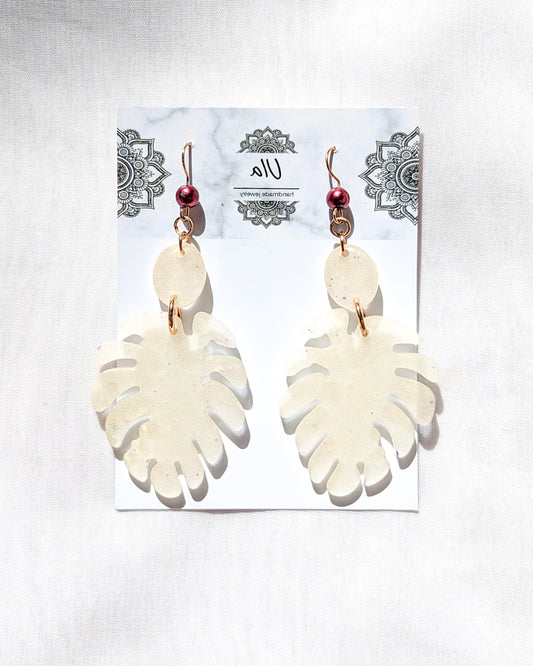 Viviana Dangle Earrings Pearl