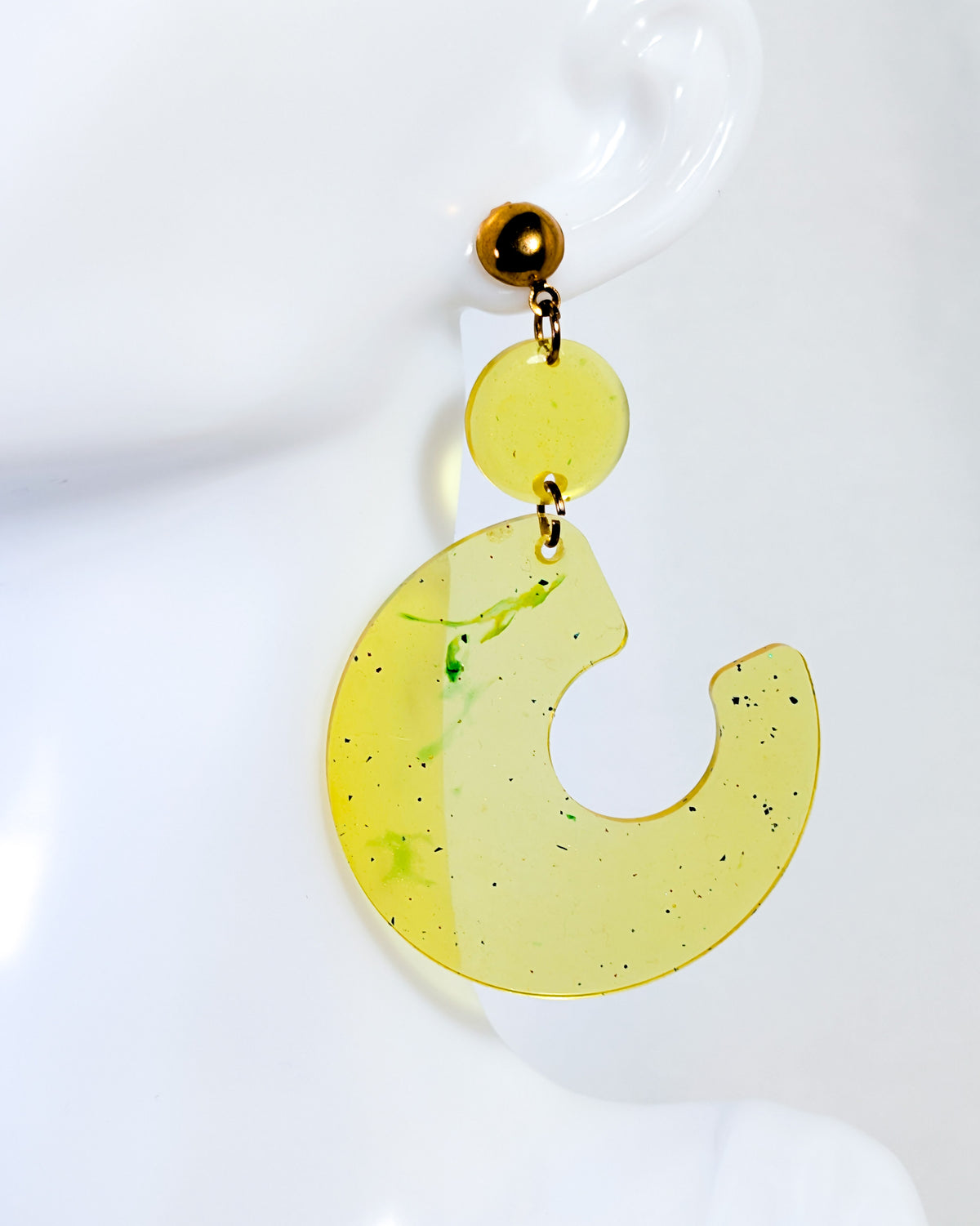Zahra Dangle Earrings Lemon